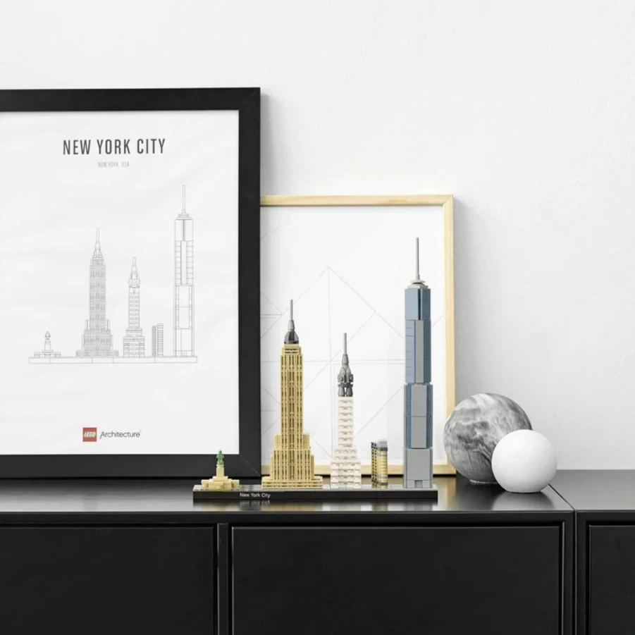LEGO Architecture New York City Skyline Set 21028 – 598-Piece Building Kit for Adults and Kids, Collectible NYC Skyline Model, Creative Construction Toy