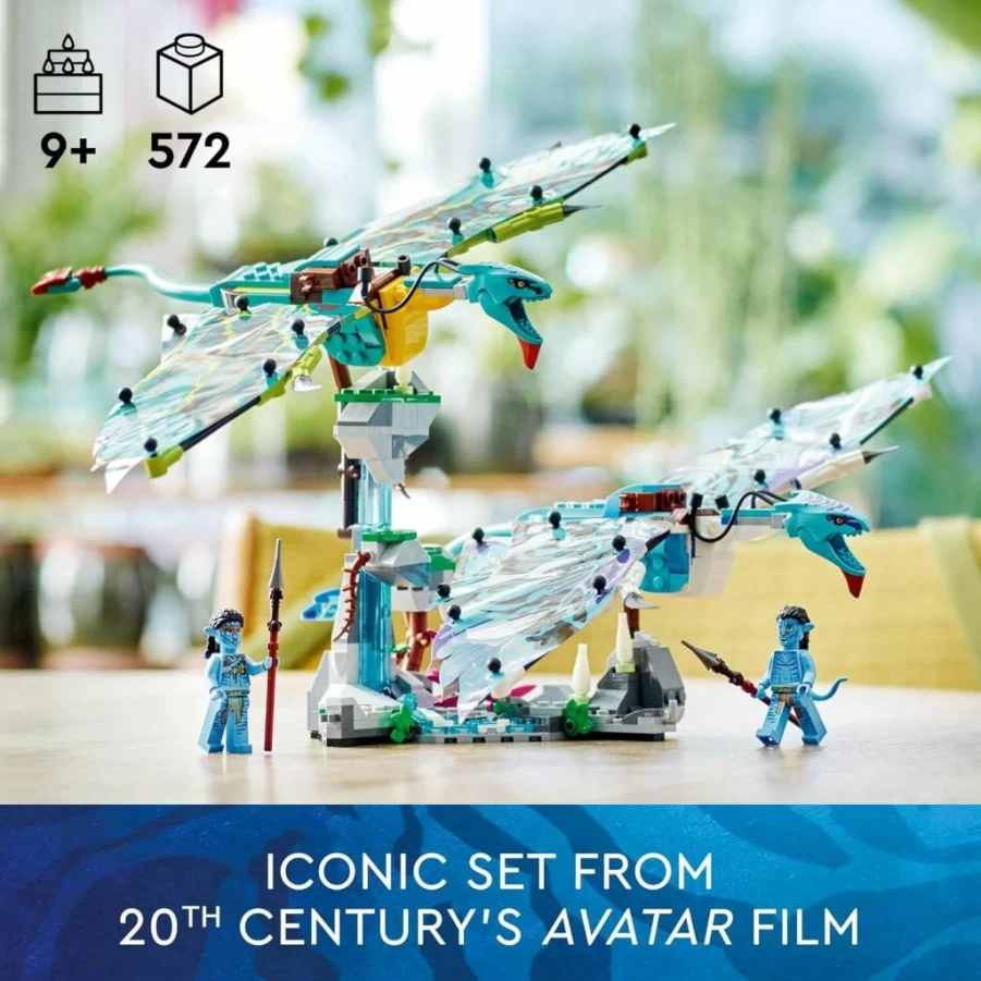 LEGO Avatar Jake & Neytiri's First Banshee Flight 75572 Building Set with Glow-in-the-Dark Banshees and Minifigures, Pandora Movie Inspired Toy for Kids Ages 9+