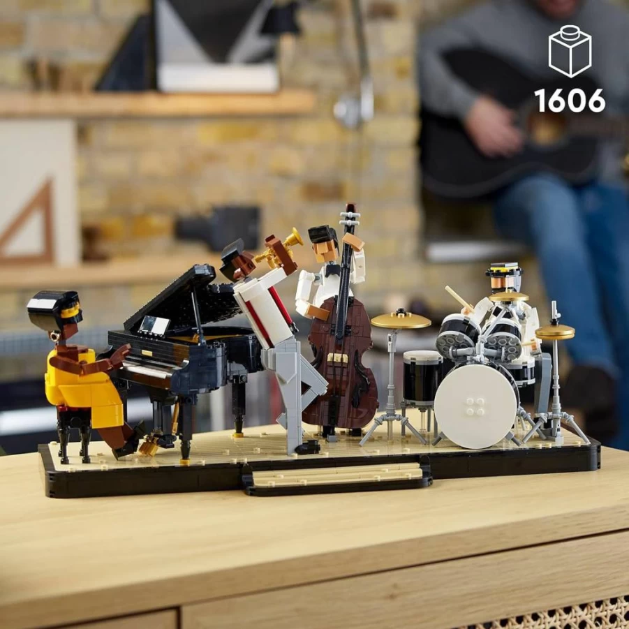 LEGO Ideas Jazz Quartet Building Set 21334 for Adults with 4 Musician Figures, Piano, Double Bass, Trumpet & Drum Kit, Collectible Display Model