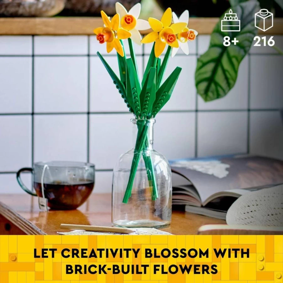 LEGO 40747 Daffodils Building Set - Creative Flower Toy for Kids Ages 8+, DIY Artificial Daffodil Decor for Home & Birthday Gifts