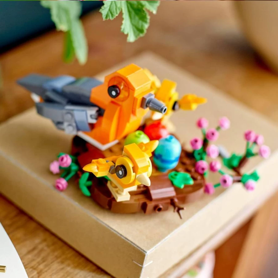 LEGO Creator 3in1 Bird's Nest Building Kit, Fun DIY Toy for Kids Ages 9+, Seasonal Home Decoration for Table or Shelf, Model 40639