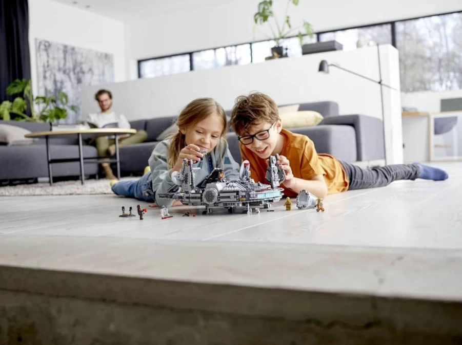 LEGO Star Wars Millennium Falcon 75257 Building Kit with 7 Minifigures: Finn, Chewbacca, Lando, D-O, C-3PO, R2-D2 - The Rise of Skywalker Collectible Starship Model