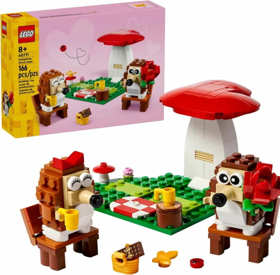 LEGO 40711 Hedgehog Picnic Building Set - Creative Animal Toy with 2 Hedgehog Figures for Kids Ages 8+, Perfect Gift for Boys and Girls